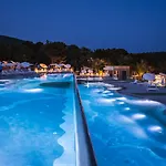 Adrialux Mobile Homes 3* סלצה