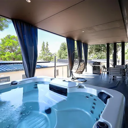 Tatil parkı Adrialux Mobile Homes 3*